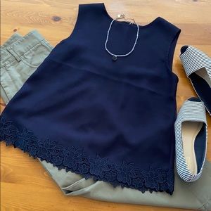 ANN TAYLOR Navy Blue Lace Sleeveless Tank Top Blouse Size XS X-SMALL Cropped